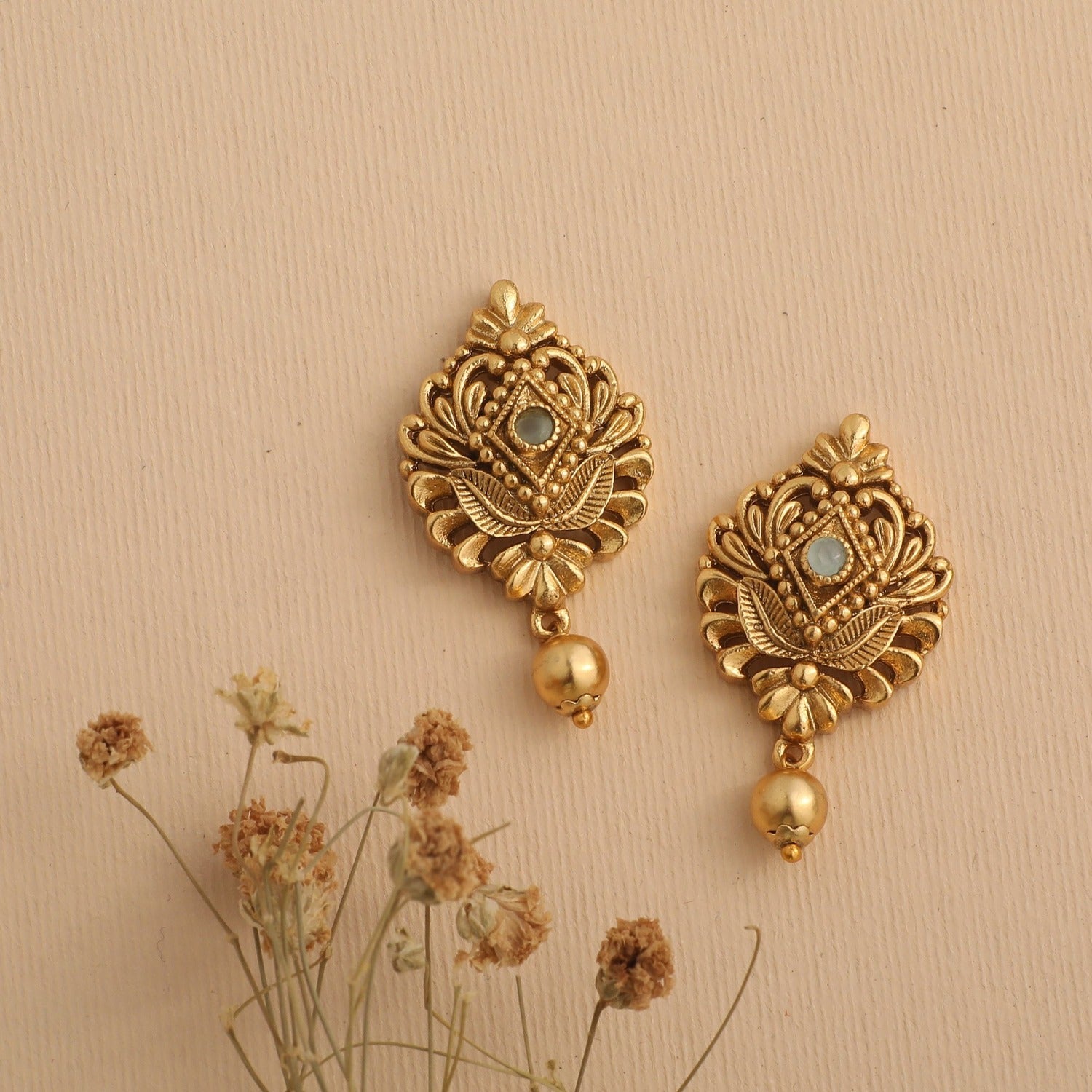 Antique gold tone meenakari red-green earrings dj-38406 – dreamjwell